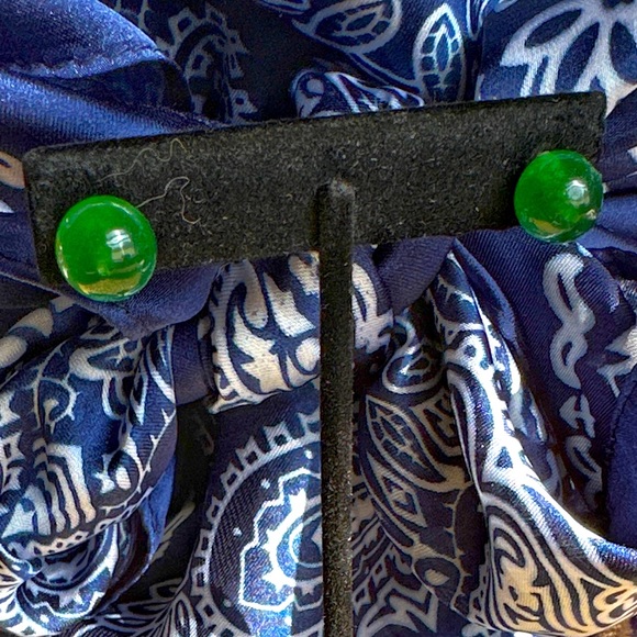 Emerald untreated stud earrings/round studs bon bon earrings/925 sterling - Picture 2 of 3